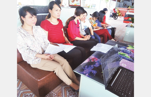 Nhiều giáo viên huyện Yên Định (Thanh Hóa) rơi vào cảnh thất nghiệp vì bị chấm dứt hợp đồng lao động.