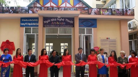 Chắp cánh ước mơ nghệ thuật cho trẻ khiếm thị