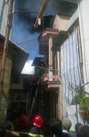 Trà Vinh kịp thời dập tắt đám cháy trong khu vực chợ