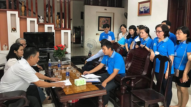 Điều tra mẫu tại quận Cẩm Lệ - Ảnh: VGP/MINH TRANG