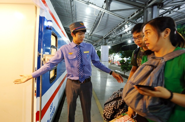 Thời gian qua, ngành đường sắt tập trung nâng cao chất lượng phục vụ hành khách.