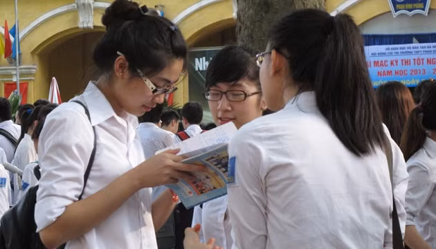 Thí sinh bày tỏ thái độ về sự kiện Trung Quốc hạ đặt trái phép giàn khoan Hải Dương 981