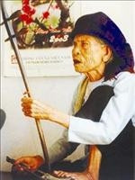 Nghệ nhân Hà Thị Cầu<br>người hát xẩm cuối cùng.