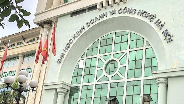 Bộ GD-ĐT yêu cầu xử nghiêm vụ giáo trình có hình ảnh “đường lưỡi bò”