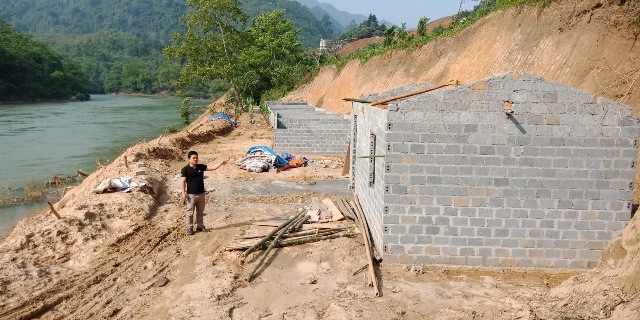 Tại xã Ngọc Linh, huyện Vị Xuyên có nhiều công trình xây dựng trái phép trên đất nông nghiệp chờ đền bù.