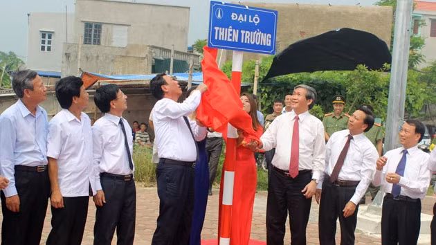 Đồng chí Đinh Thế Huynh, Ủy viên Bộ Chính trị, Thường trực Ban Bí thư, trực tiếp gắn tên Đại lộ Thiên Trường.