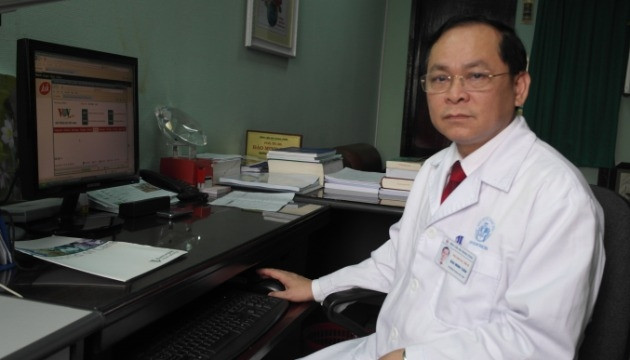 PGS.TS Đào Minh Tuấn - Trưởng Khoa Hô hấp, BV Nhi T.Ư. (Ảnh: Cù Hương) 