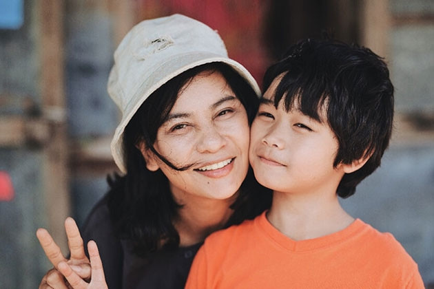 Cát Phượng trong phim "Hạnh phúc của mẹ", phim chiếu khai mạc Tuần phim.