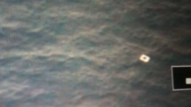 Phát hiện vật thể lạ nghi ngờ là mảnh vỡ của máy bay mất tích