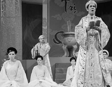 Vở diễn Vua thánh triều Lê được đề cử Giải Mai Vàng 2012.