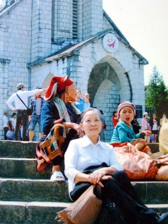 Với nhà văn Trần Thị Nhật Tân, mỗi chuyến đi như một cơ hội lấp đầy những khoảng trống trong lòng và tích lũy để sống cùng văn chương.