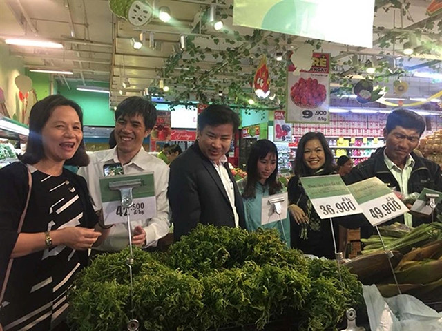 Nhiều sản phẩm nông nghiệp của huyện Sơn Hà (Quảng Ngãi) vào siêu thị Big C Đà Nẵng.