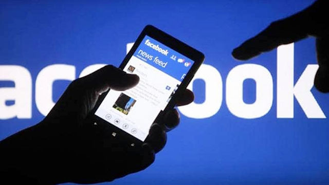 Singapore sẽ phạt nặng người tung tin giả trên mạng xã hội. Ảnh: WN