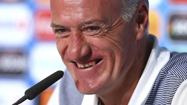 HLV đội Pháp D. Deschamps tại cuộc họp báo.