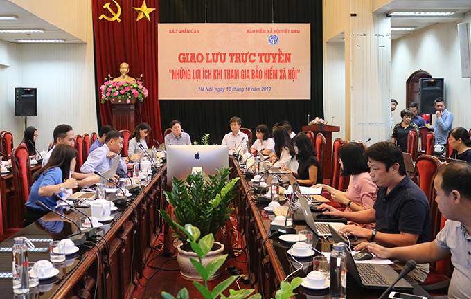 Giao lưu trực tuyến “Những lợi ích khi tham gia bảo hiểm xã hội”