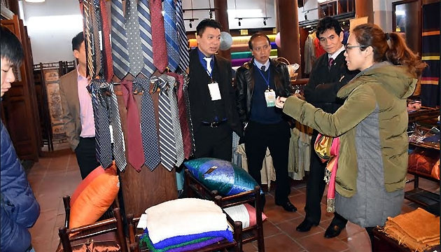 Ấm lòng những người con xa xứ