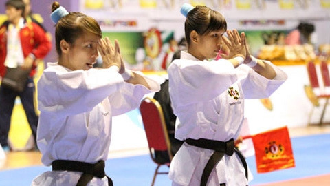 Phạm Thị Mão - Phan Thị Kiều Duyên đã xuất sắc đoạt huy chương vàng môn Kempo.