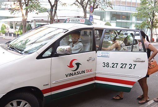 Giá xăng giảm kéo giá vận tải giảm xuống.