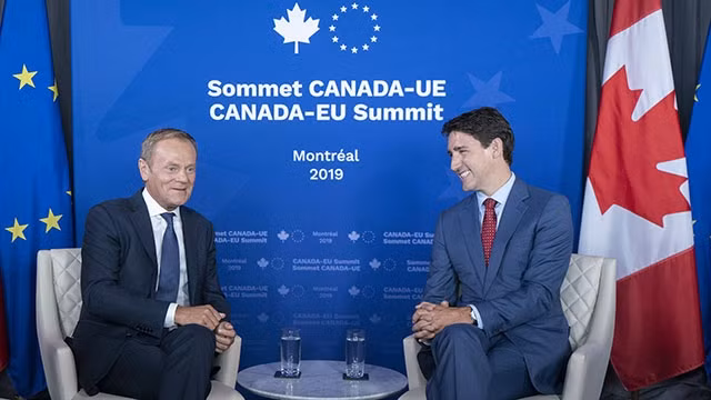 Thủ tướng Canada Trudeau (phải) gặp gỡ Chủ tịch EUC Donald Tusk. Ảnh: GLOBAL NEWS