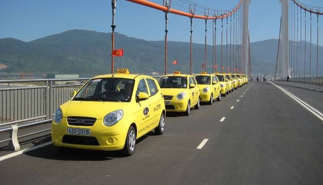 Du khách được sử dụng miễn phí wifi trên taxi Tiên Sa tại Đà Nẵng.