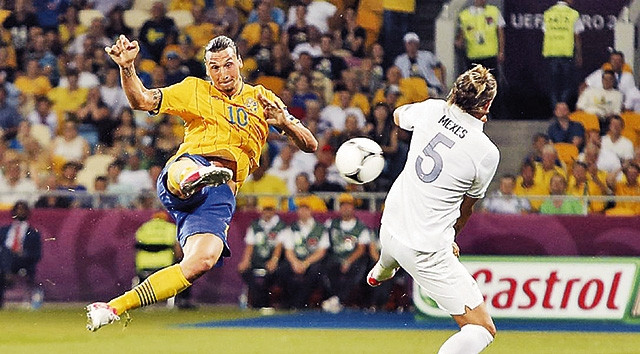 Zlatan trong màu áo vàng Thụy Điển. Ảnh: GETTY