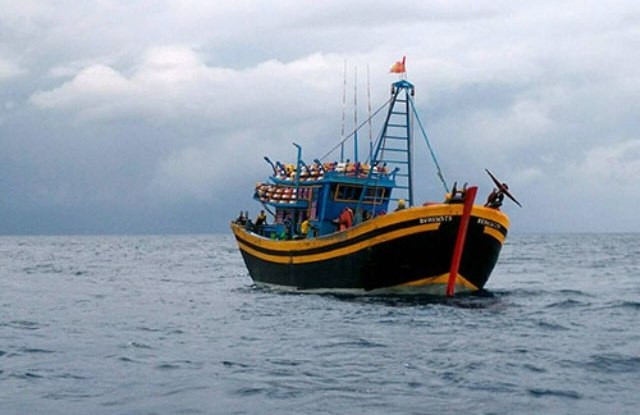 Tàu "giã cào bay".