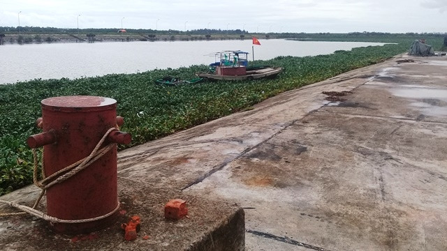 Âu tàu Thái Thượng (huyện Thái Thụy, tỉnh Thái Bình) quay hướng Bắc nên ngư dân sợ đắm tàu khi vào tránh trú bão.