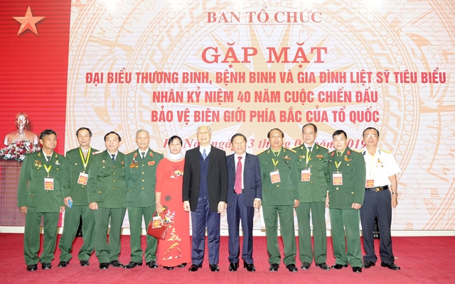 Các đại biểu tham gia buổi gặp mặt.