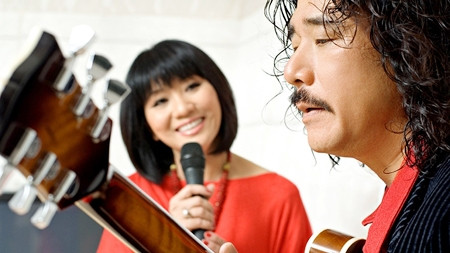 Sôi động và suy nghiệm