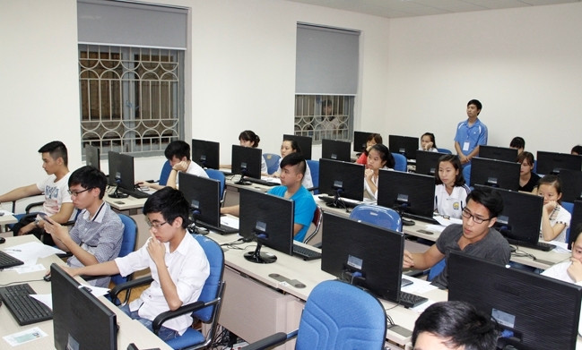 Thí sinh thi Đánh giá năng lực đợt 2 tại ĐHQGHN. Ảnh: Quốc Toản