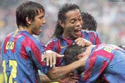 Barca vẫn rất uy quyền tại La Liga.