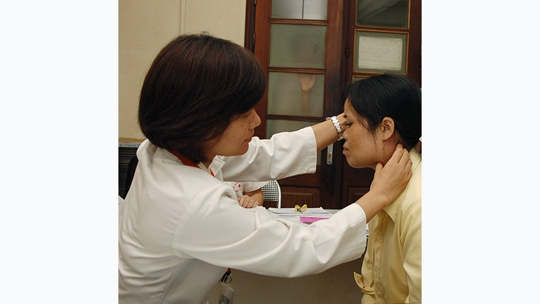 Bác sĩ Bệnh viện k có đầy đủ kinh nghiệm khám lâm sàng để chẩn đoán ung thư.