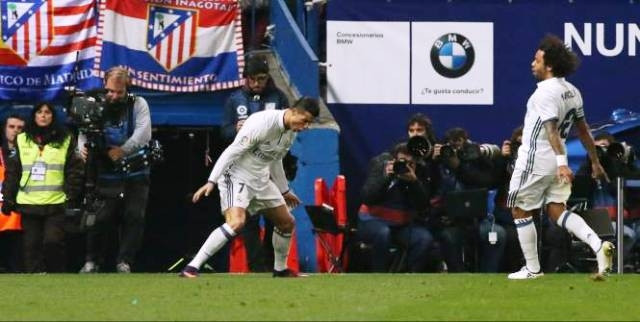 Tiền đạo Cristiano Ronaldo ăn mừng bàn thắng vào lưới Atletico Madrid. (Ảnh: Reuters)