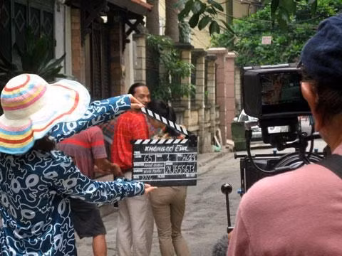 Các nhà làm phim sẽ giảm bớt thời gian, chi phí và công sức khi sử dụng thiết bị quay kỹ thuật số thay cho phim nhựa màu