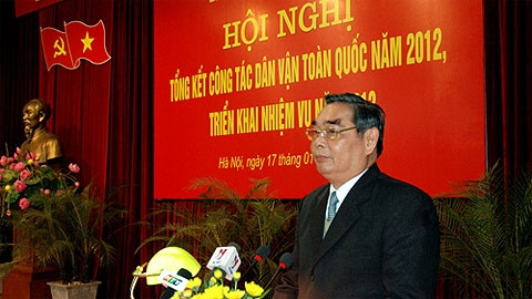 Đồng chí Lê Hồng Anh, Ủy viên Bộ Chính trị, Thường trực Ban Bí thư phát biểu tại Hội nghị Tổng kết công tác dân vận toàn quốc năm 2012 . (Ảnh: cpv.org.vn)