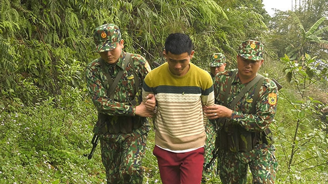 Đồn Biên phòng Si Ma Cai, Bộ đội Biên phòng tỉnh Lào Cai bắt giữ đối tượng Ly Seo Ca phạm tội mua bán người tại biên giới.