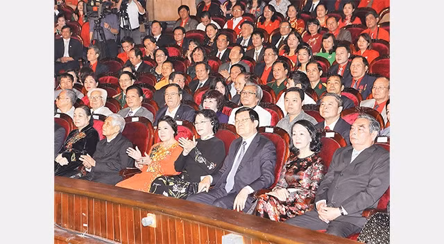 Các đại biểu tại Lễ kỷ niệm. Ảnh: TRỌNG ĐỨC (TTXVN) 