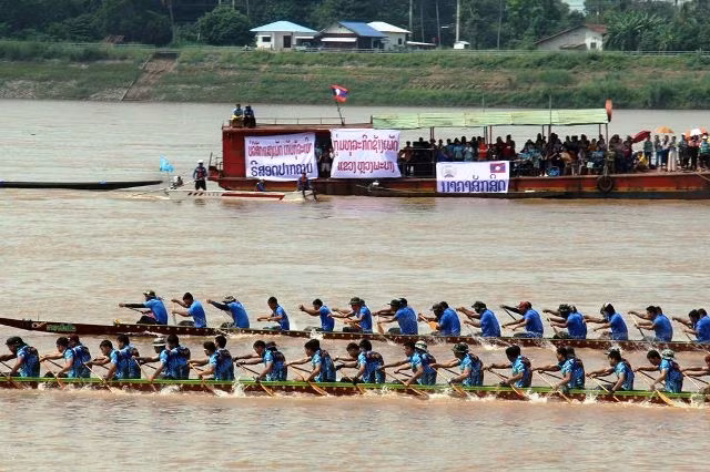Lễ hội Suang Huea 2018 thu hút 23 đội thuyền tham gia thi đấu.