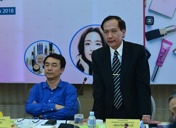 Ông Nguyễn Văn Lợi, Trưởng Phòng Mỹ phẩm, Cục Quản lý Dược (Bộ Y tế) phát biểu tại tọa đàm.