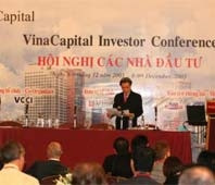 Lãnh đạo quỹ đầu tư VinaCapital
tại một hội nghị dành cho các nhà
đầu tư.