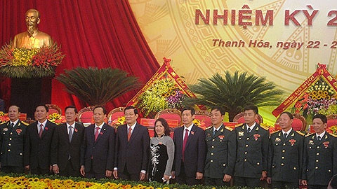 Chủ tịch nước Trương Tấn Sang với các đại biểu dự đại hội.