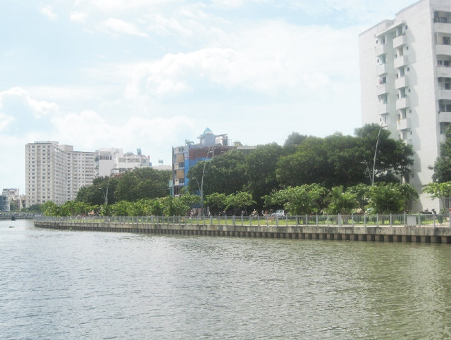 Sau giai đoạn 1, khu vực Nhiêu Lộc-Thị Nghè đã trở nên xanh, sạch, đẹp đáng kể.