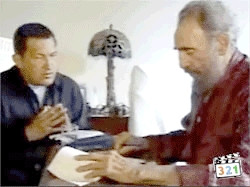 Chủ tịch Cuba Fidel Castro và Tổng thống Venezuela H.Chavel trò chuyện trực tiếp trên đài phát thanh