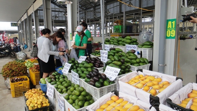 Chợ đầu mối Nông sản thực phẩm Dầu Giây với sản lượng hơn 500 tấn/ngày đêm