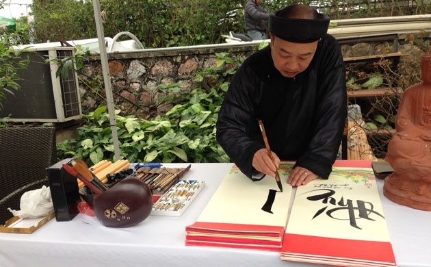 Trình diễn thư họa ở ThonArt.