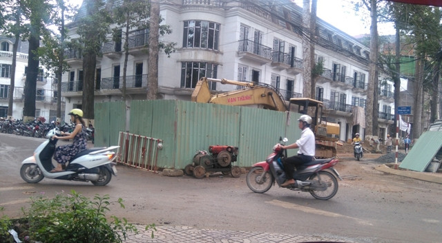Dự án thi công chậm, ảnh hưởng cuộc sống người dân.
