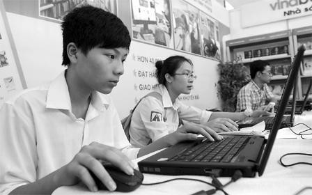 Người đọc chưa hào hứng với ebook có bản quyền.