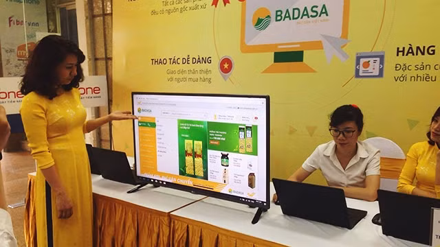 “Chợ” điện tử - vừa làm vừa lo