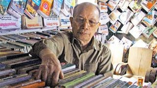 Thư viện sách của ông Thăng.