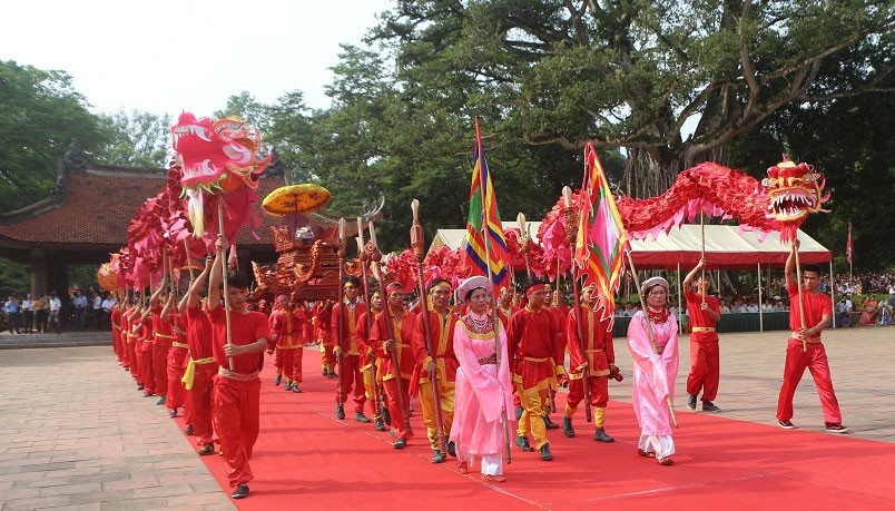 Nghi thức rước kiệu phối tế.